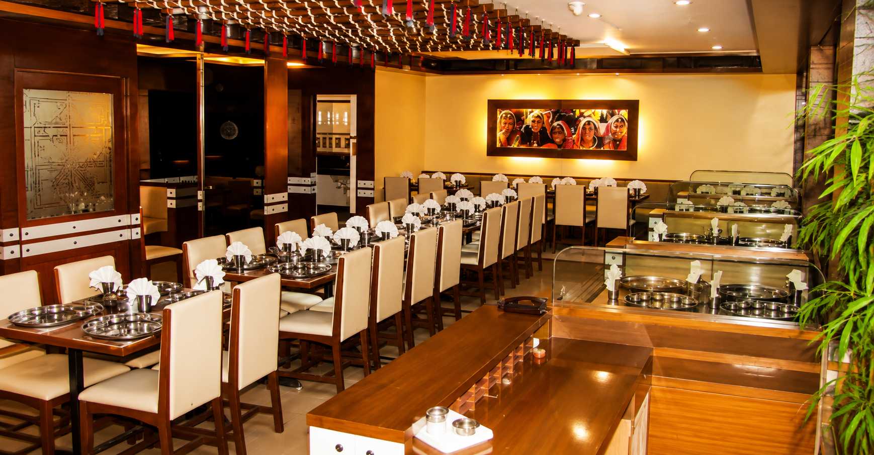 Myra Hotel Surya - Sayajiganj