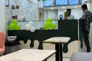 Parkar Natural Ice Cream & Cafe - Anand Nagar photo 1